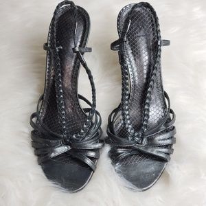 Like new J Vincent strappy sandals